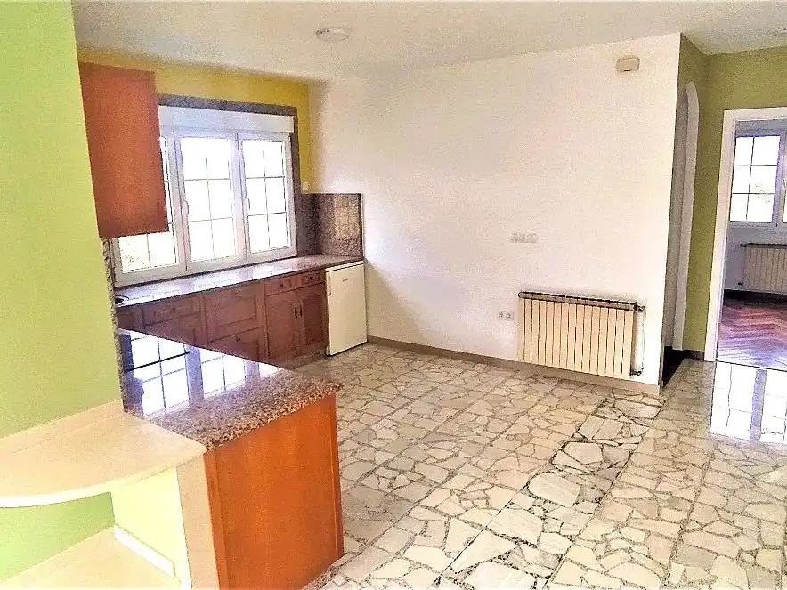 Casa o chalet en venta en AC-550, 6, Noia Cocina de Casa o chalet en venta en Noia con Calefacción, Jardín privado y Parquet