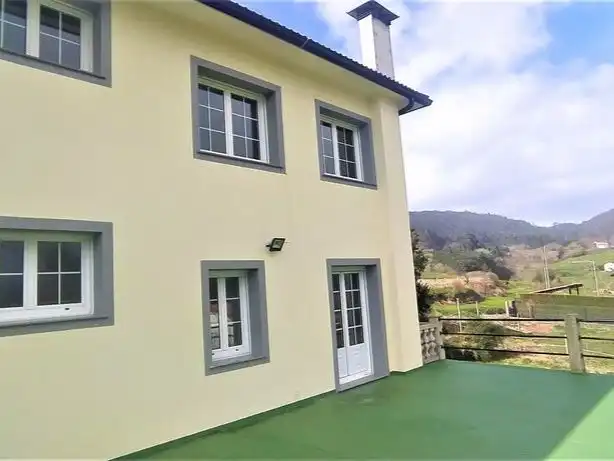 Casa o chalet en venta en AC-550, 6, Noia Vista exterior de Casa o chalet en venta en Noia con Calefacción, Jardín privado y Parquet