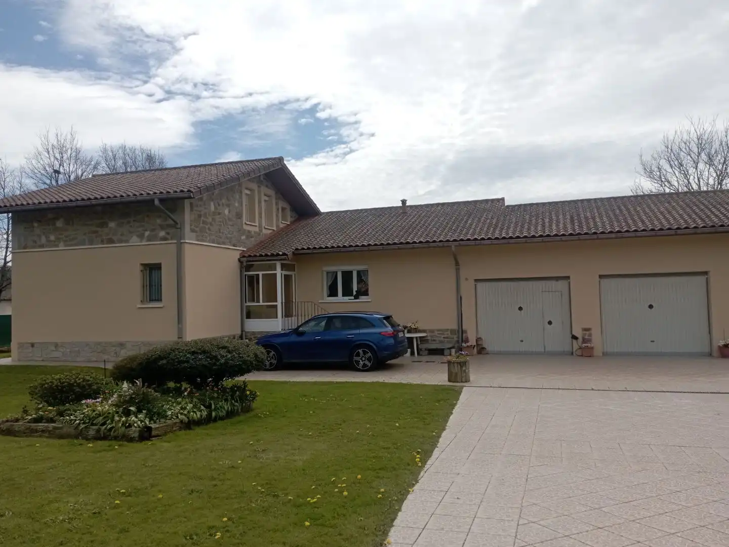 Casa o chalet en venta en Carretera Guillerna - Bitoriano, 3, Zuia Vista exterior de Casa o chalet en venta en Zuia con Terraza y Balcón