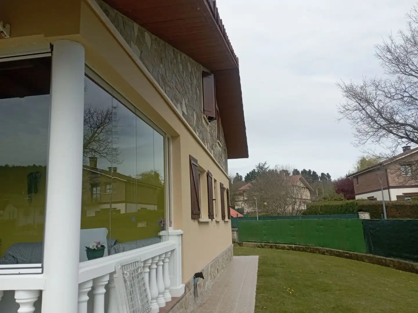 Casa o chalet en venta en Carretera Guillerna - Bitoriano, 3, Zuia Vista exterior de Casa o chalet en venta en Zuia con Terraza y Balcón