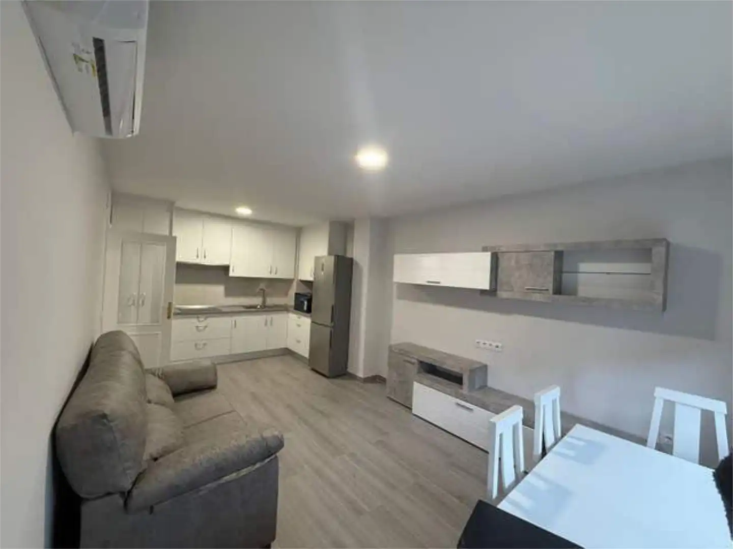 Flat for rent in El Perchel Kitchen of Flat for rent in Ciudad Real with Heating, Terrace and Furnished