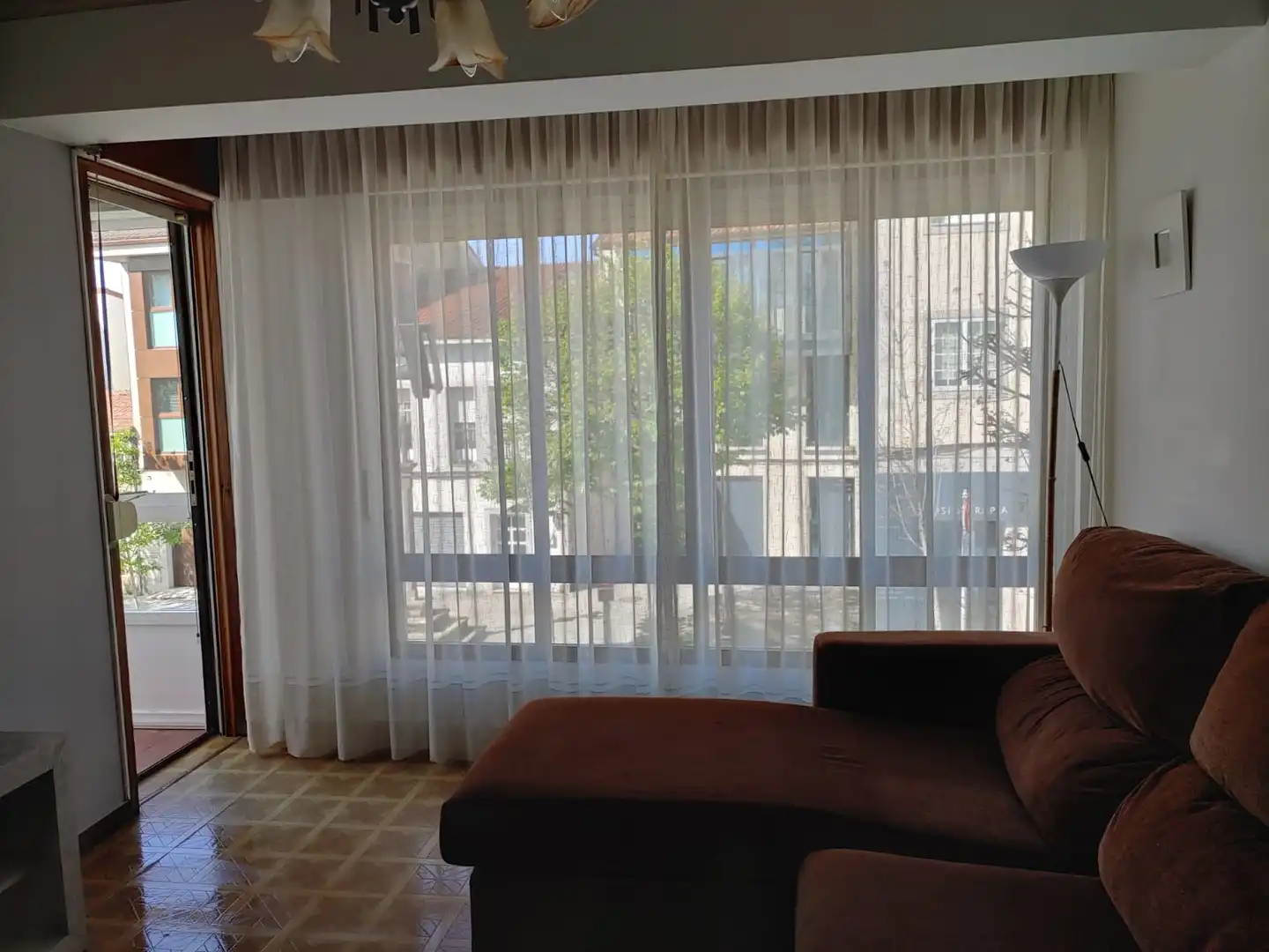 Wohnung zur Miete in Rúa de Vista Alegre, 88, Campus Norte - San Caetano Wohnzimmer von Wohnung zur Miete in Santiago de Compostela mit Balkon