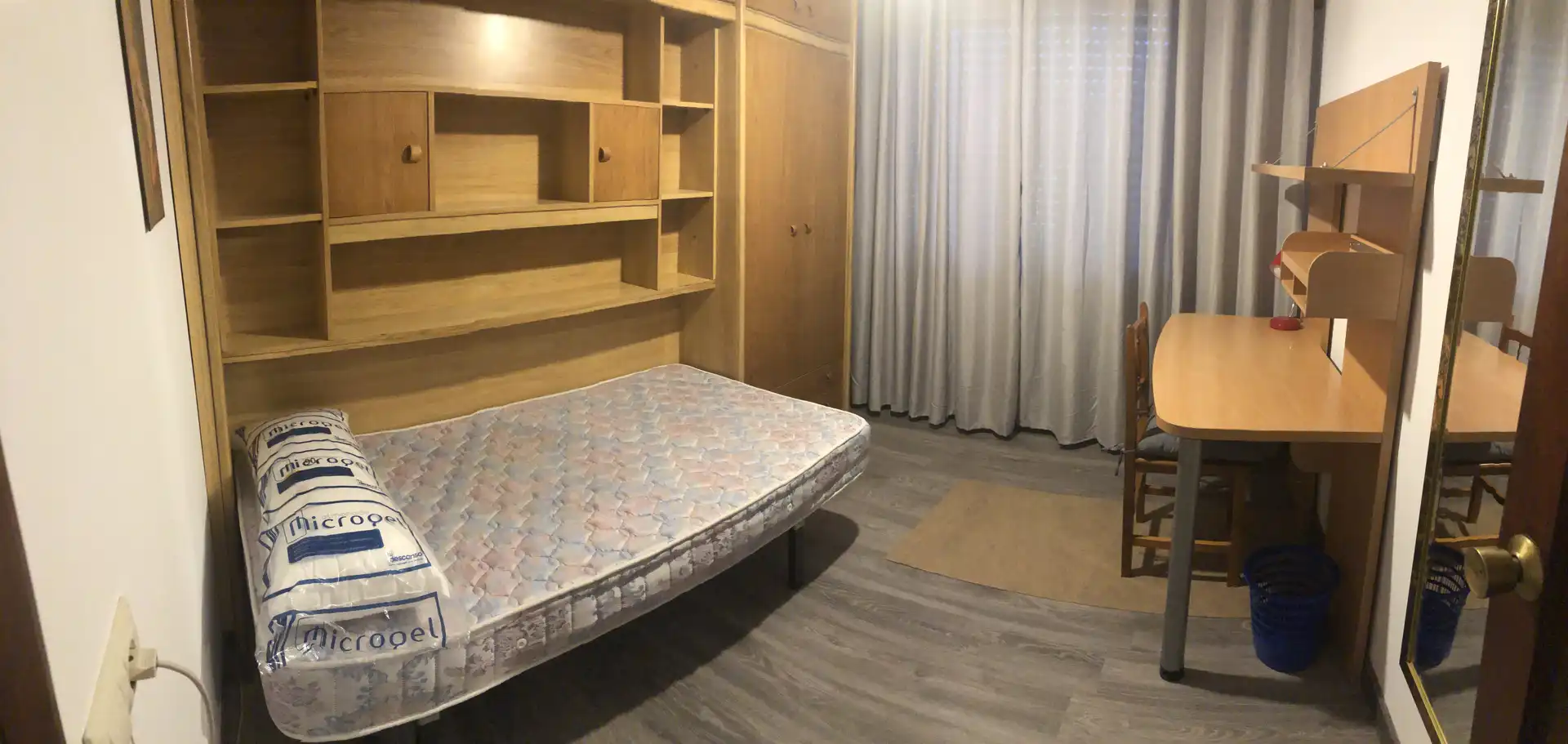 Wohnung zur Miete in Rúa de Vista Alegre, 88, Campus Norte - San Caetano Schlafzimmer von Wohnung zur Miete in Santiago de Compostela mit Balkon