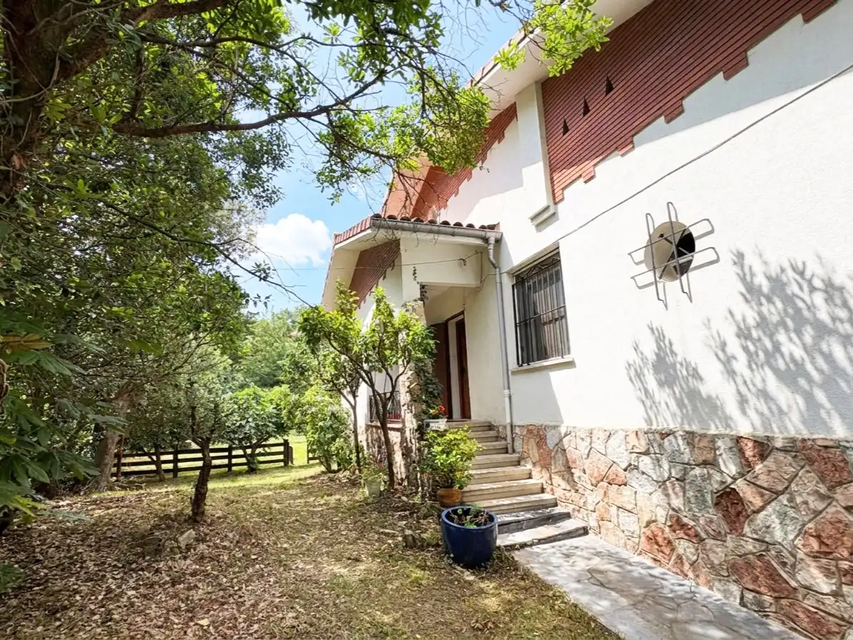 Piso en venta en GI-3811, 6, Zumaia Vista exterior de Piso en venta en Zumaia con Calefacción, Jardín privado y Terraza