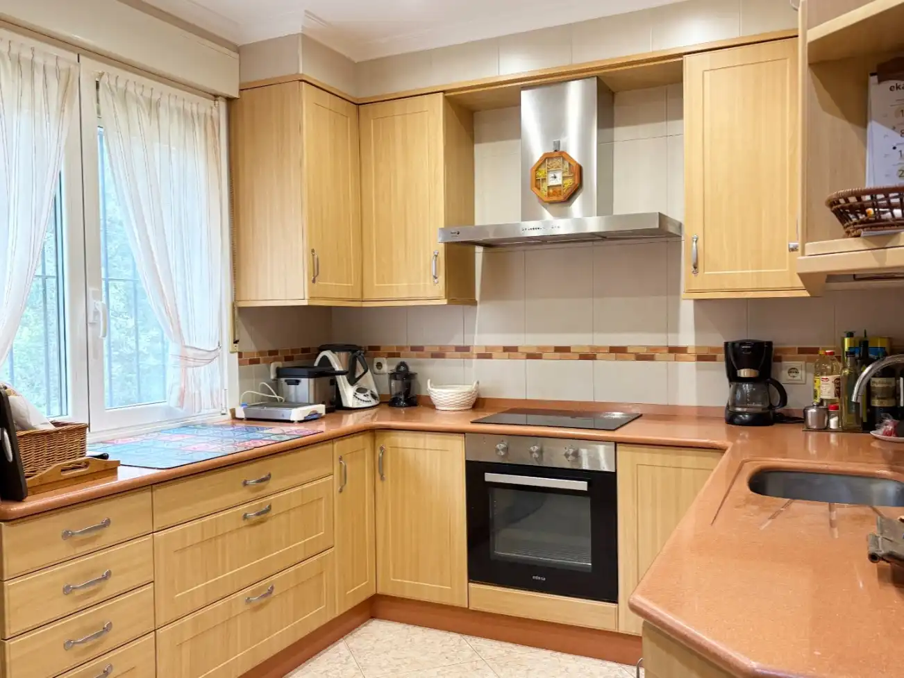 Piso en venta en GI-3811, 6, Zumaia Cocina de Piso en venta en Zumaia con Calefacción, Jardín privado y Terraza