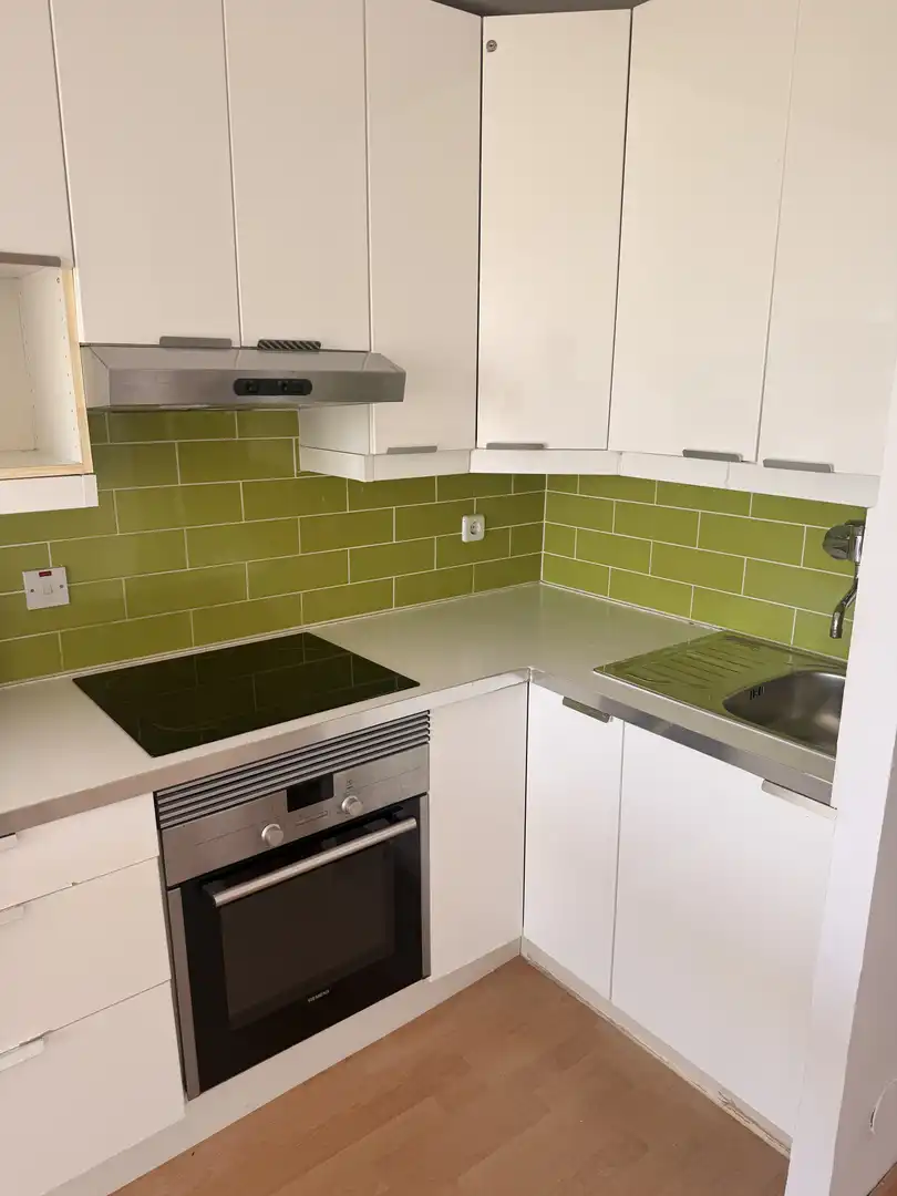 Piso en venta en Avinguda d'Emerencià Roig i Raventós, 16, Aiguadolç - Sant Sebastià Cocina de Piso en venta en Sitges con Jardín privado, Parquet y Piscina