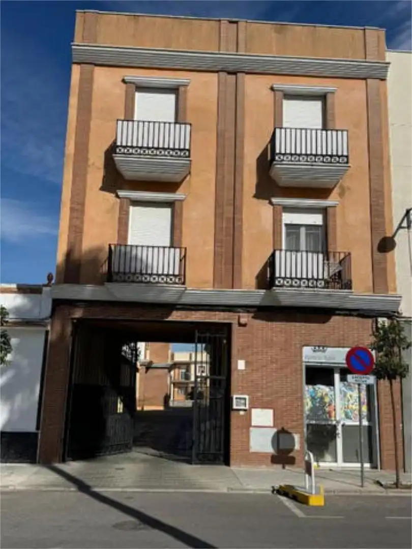 Flat for sale in Centro - Doña Mercedes Exterior view of Flat for sale in Dos Hermanas with Heating, Private garden and Terrace