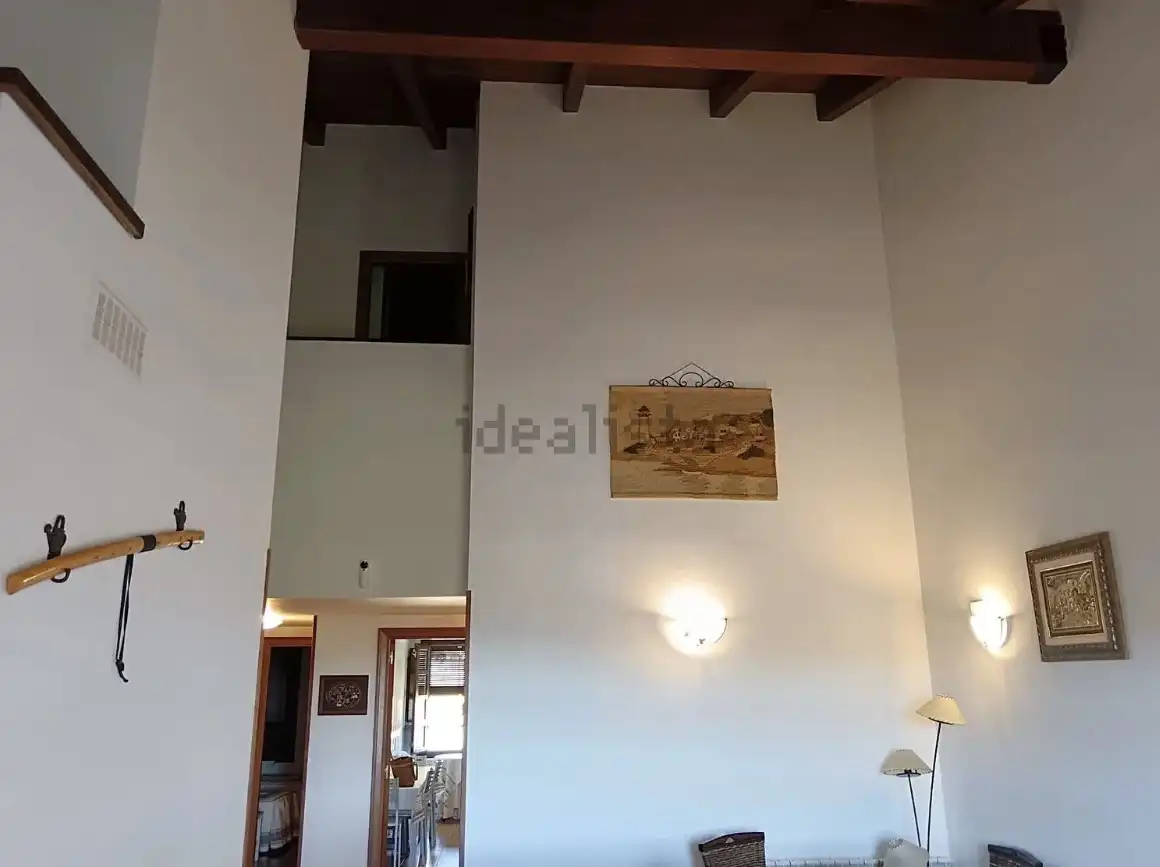 Wohnung zum Verkauf in Jaca mit Klimaanlage, Heizung und Parkett