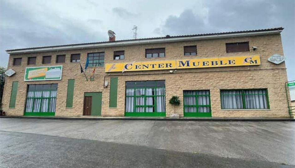 Fabrikhallen zur Miete in El Carbayedo - El Quirinal, Avilés - Bild 1 Foto 1 von Fabrikhallen zur Miete in El Carbayedo - El Quirinal, Avilés