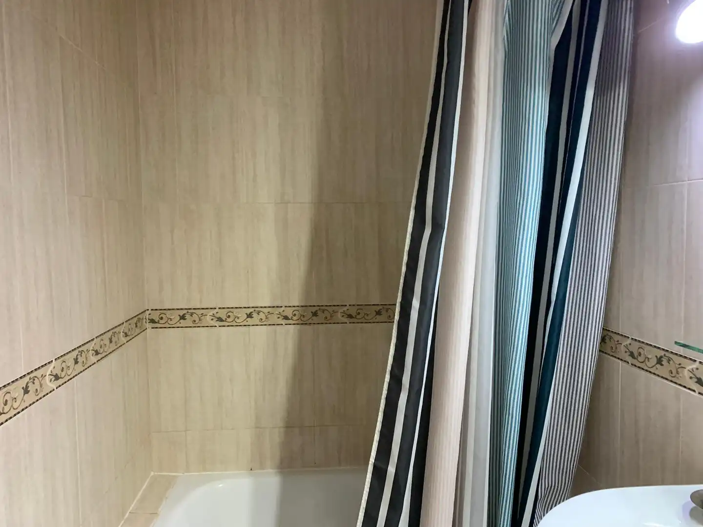 Piso de alquiler en Calle Piscina, 2, Cazorla Baño de Piso de alquiler en Cazorla con Aire acondicionado, Calefacción y Parquet