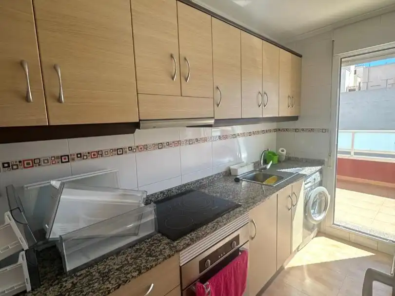 Flat for rent in Calle Virgen de la Paloma, 9, Zona Playa del Cura Kitchen of Flat for rent in Torrevieja with Air Conditioner, Terrace and Furnished