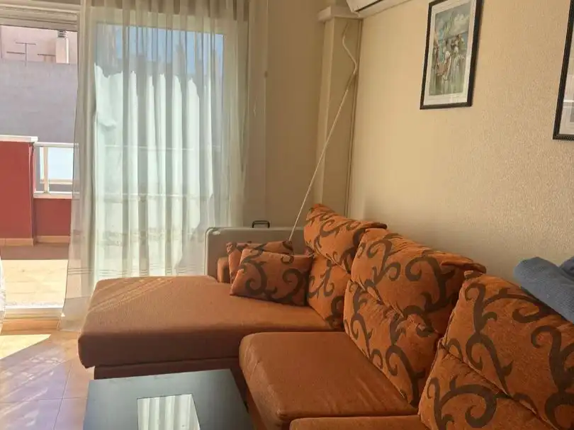 Flat for rent in Calle Virgen de la Paloma, 9, Zona Playa del Cura Living room of Flat for rent in Torrevieja with Air Conditioner, Terrace and Furnished