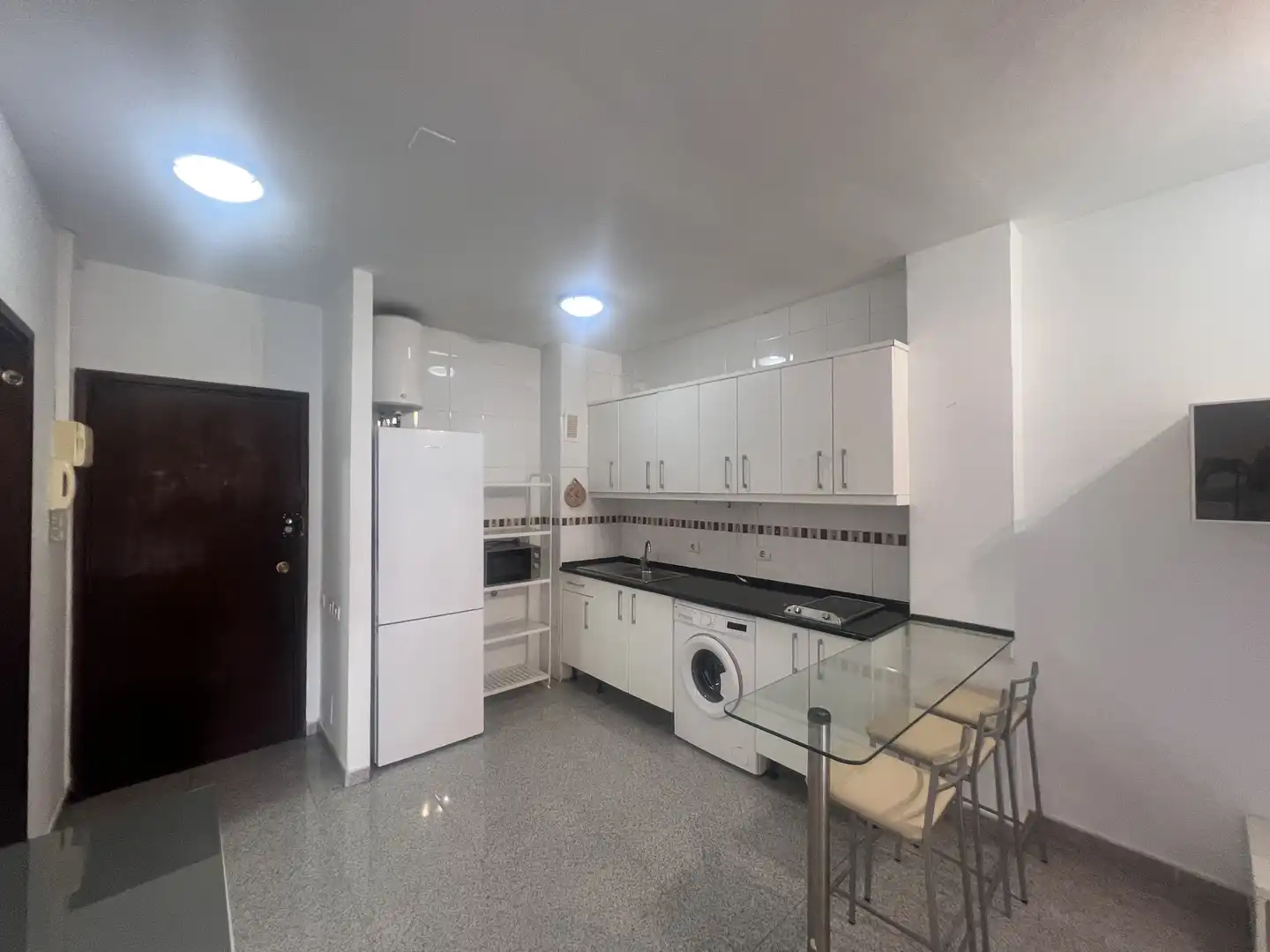 Piso de alquiler en Calle Fernando Guanarteme, 34, Santa Catalina - Canteras Cocina de Piso de alquiler en Las Palmas de Gran Canaria con Amueblado y Balcón