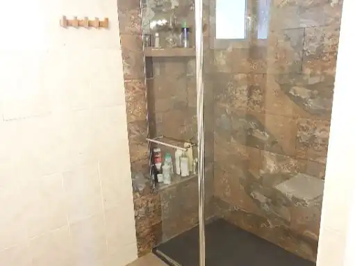 Flat for rent in Calle Gallega de la Moneda, 6, San Pablo Bathroom of Flat for rent in Sevilla with Air Conditioner, Heating and Parquet flooring