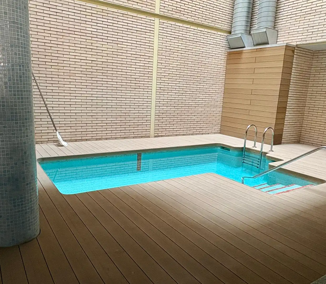 Wohnung zur Miete in Calle de Felipe Campos, 10, El Viso Schwimmbecken von Wohnung zur Miete in Madrid