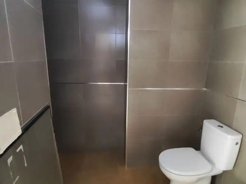 Piso en venta en Calle Sevilla, 1, Ceutí Baño de Piso en venta en Ceutí con Terraza, Trastero y Videoportero