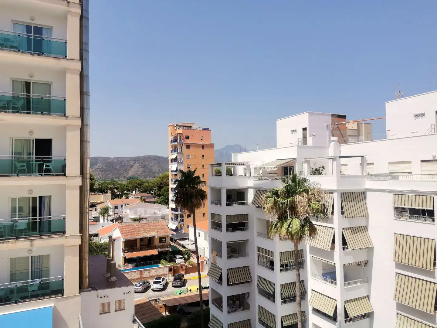 Apartamento en venta en Carrer de Menorca, 23, Playa de Gandia Vista exterior de Apartamento en venta en Gandia con Aire acondicionado