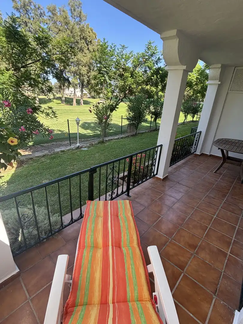 Piso de alquiler en Avenida de Francia, 2, Mijas Golf Terraza de Piso de alquiler en Mijas con Aire acondicionado, Calefacción y Jardín privado