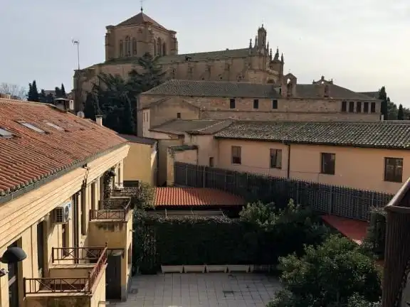 Piso en venta en Plaza de Colón, 19, Barrio del Centro Vista exterior de Piso en venta en Salamanca Capital con Aire acondicionado, Terraza y Balcón