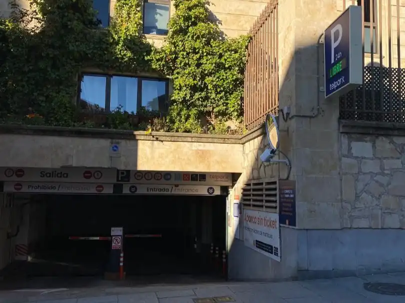 Piso en venta en Plaza de Colón, 19, Barrio del Centro Parking de Piso en venta en Salamanca Capital con Aire acondicionado, Terraza y Balcón