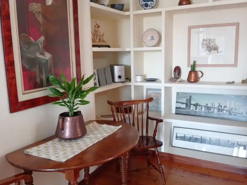 Wohnung zur Miete in Plaza del Castillo, 9, Casco Antiguo Esszimmer von Wohnung zur Miete in Pamplona / Iruña mit Heizung, Parkett und Möbliert