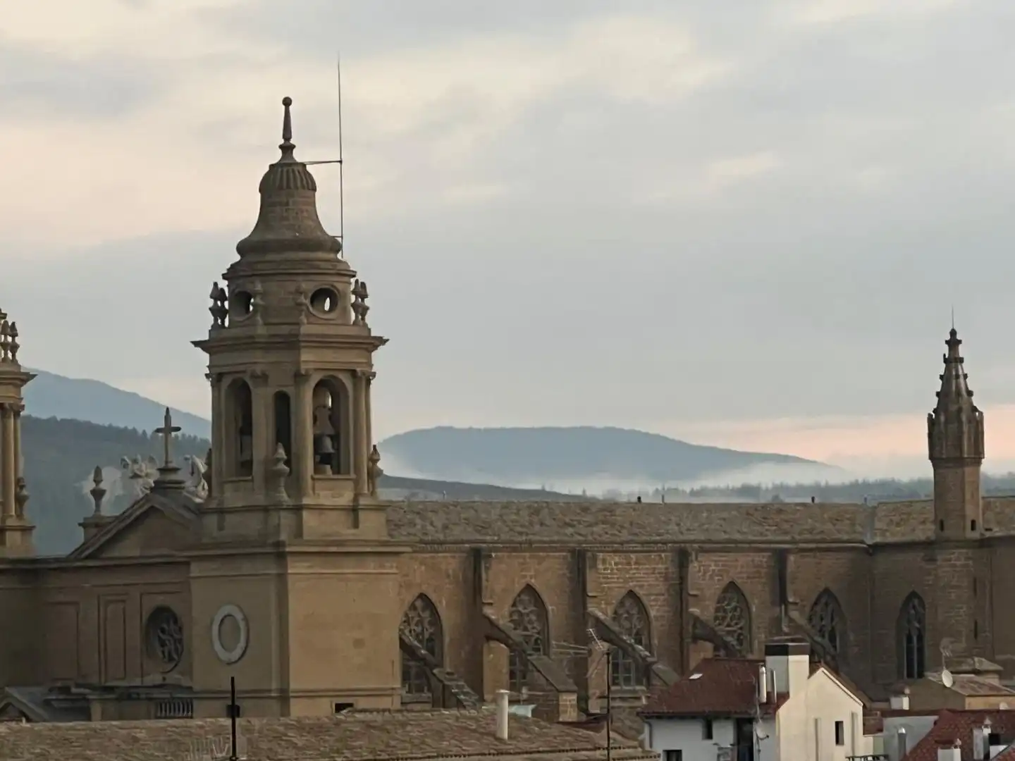 Wohnung zur Miete in Plaza del Castillo, 9, Casco Antiguo Außenansicht von Wohnung zur Miete in Pamplona / Iruña mit Heizung, Parkett und Möbliert