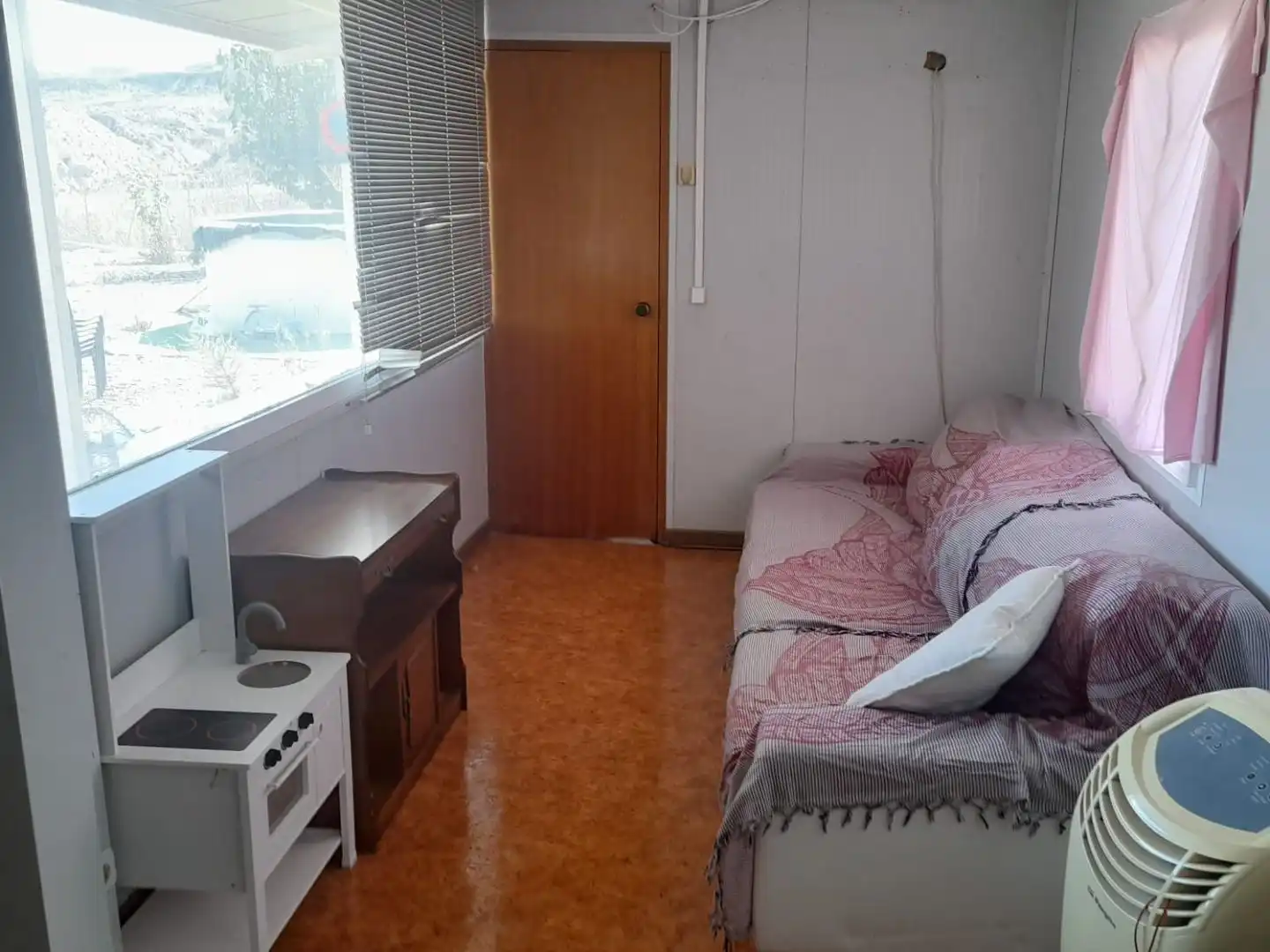 Finca rústica en venda a Calle Covadonga, 11, Campos del Río Sala d'estar de Finca rústica en venda en Campos del Río amb Terrassa, Traster i Piscina