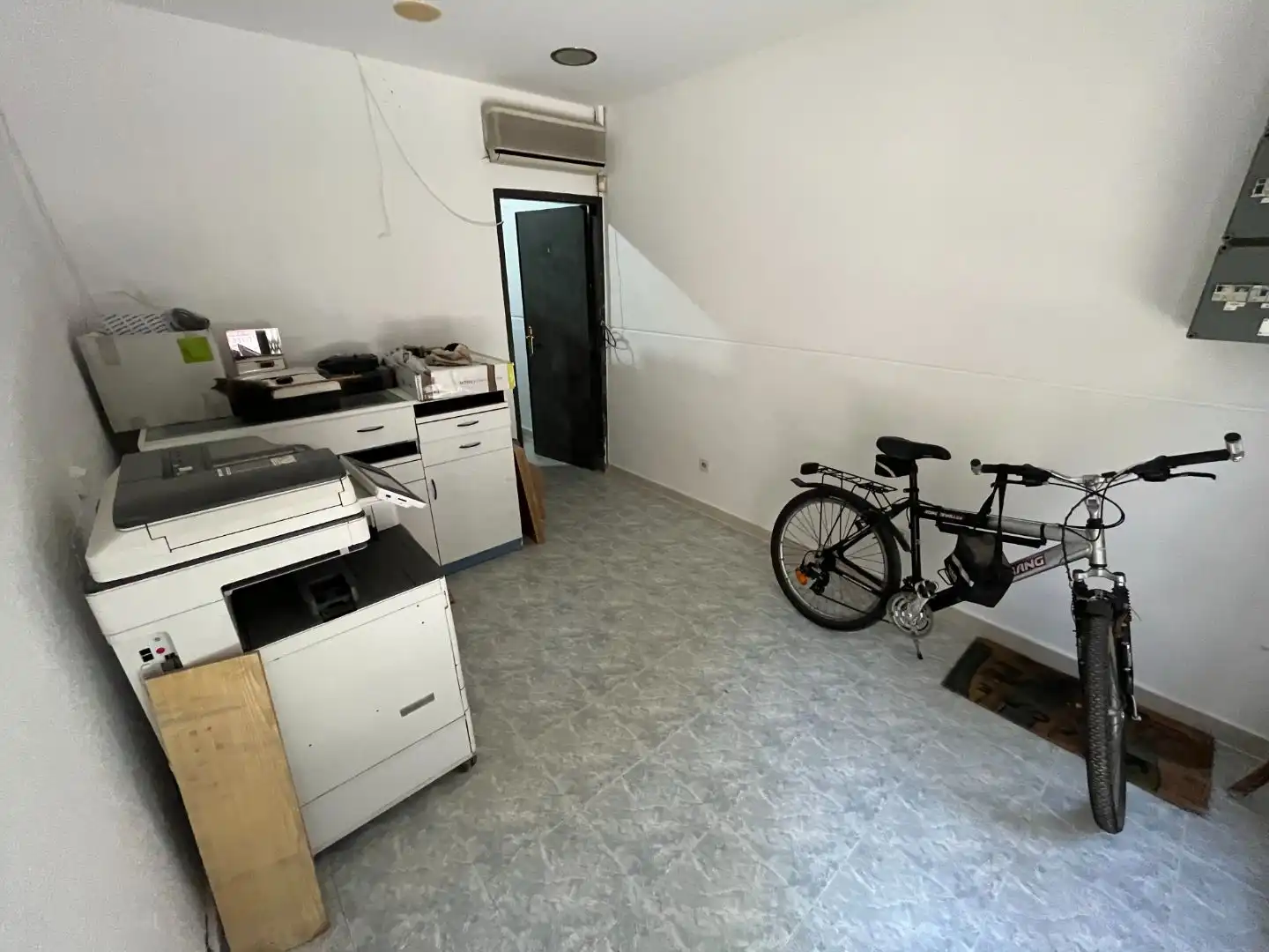 Ground floor for sale in Barcelona  with Storage room
