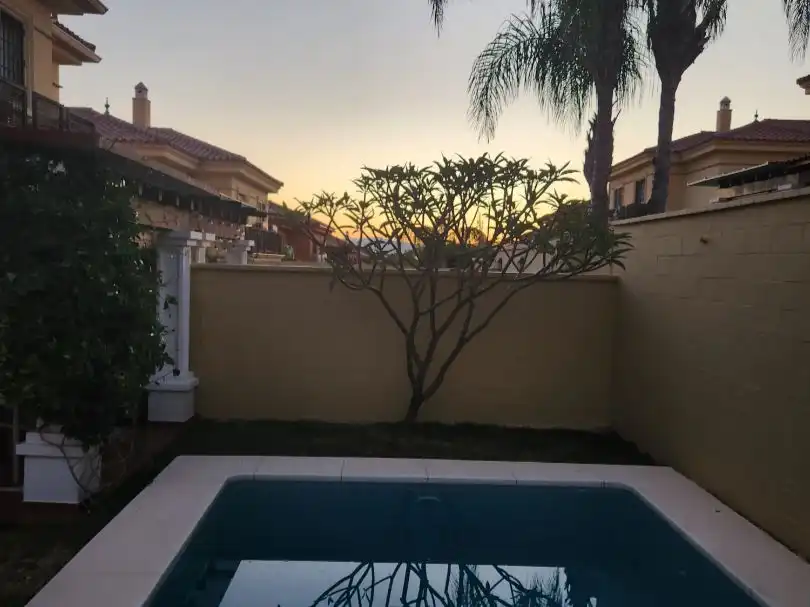Casa o xalet en venda a Calle Miguel de los Reyes, 4, Pinos de Alhaurín Terrassa de Casa o xalet en venda en Alhaurín de la Torre amb Aire condicionat, Calefacció i Jardí privat