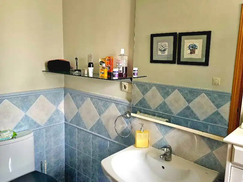 Casa o chalet en venta en Calle Olivo, 7, Chillarón de Cuenca Baño de Casa o chalet en venta en Chillarón de Cuenca con Calefacción, Jardín privado y Parquet