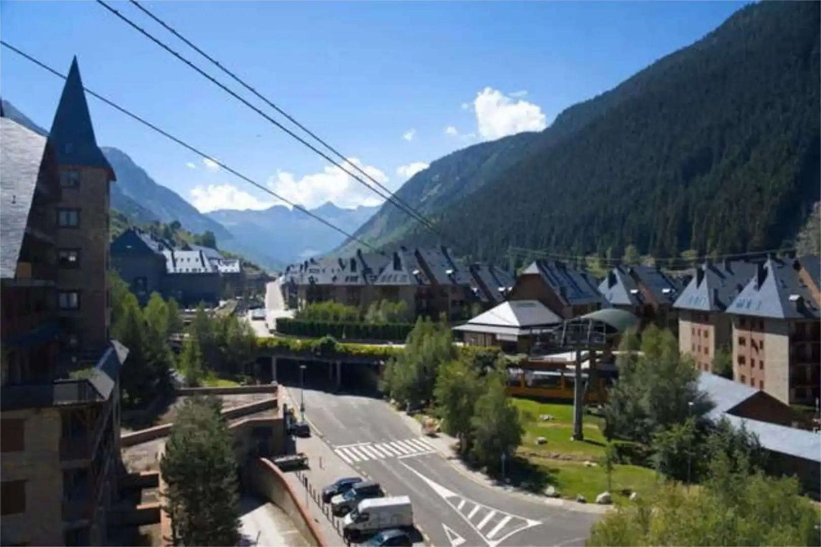 Apartament en venda a Baqueira Vista exterior de Apartament en venda en Naut Aran