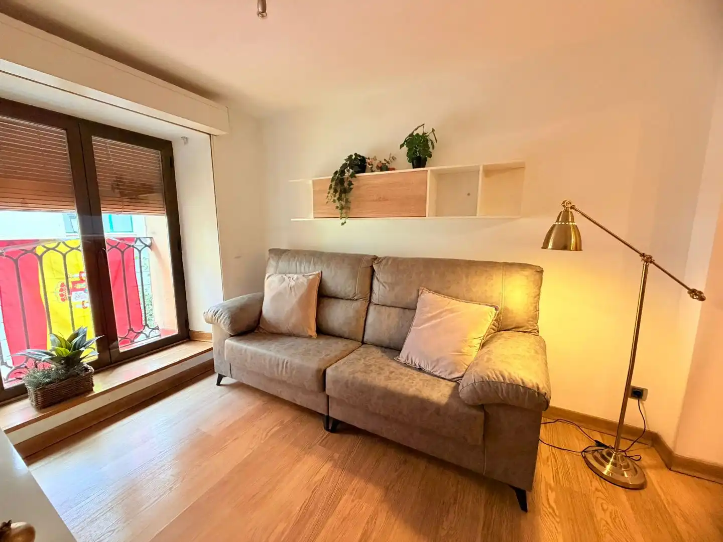 Piso en venta en Calle de la Bolsa, 3, Sol Sala de estar de Piso en venta en Madrid Capital con Aire acondicionado y Balcón