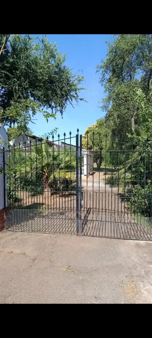 Casa o xalet en venda a 3ª Avenida, Dehesilla de Calamón - Campomanes Casa o xalet en venda en Badajoz amb Aire condicionat, Jardí privat i Terrassa