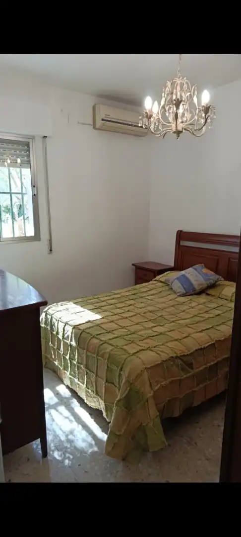 Casa o xalet en venda a 3ª Avenida, Dehesilla de Calamón - Campomanes Dormitori de Casa o xalet en venda en Badajoz amb Aire condicionat, Jardí privat i Terrassa