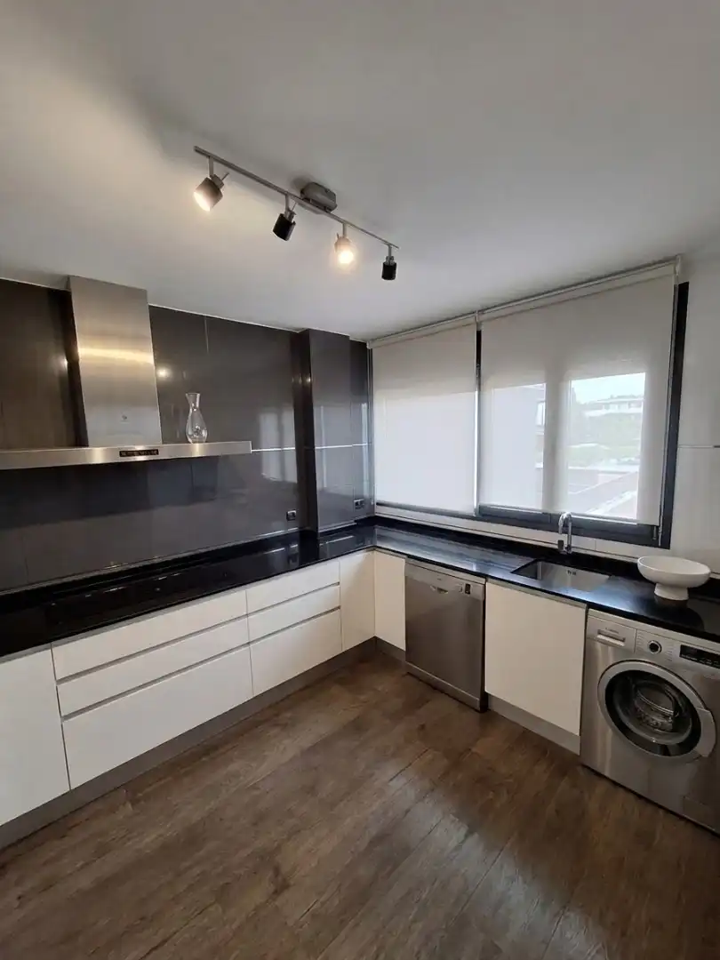 Detached homes for sale in Calle Torralba de Calatrava, 8, Larache Kitchen of Detached homes for sale in Ciudad Real with Air Conditioner, Heating and Private garden