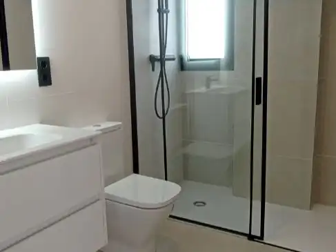 Wohnung zur Miete in Avinguda d'Europa, 28, La Girada Badezimmer von Wohnung zur Miete in Vilafranca del Penedès mit Balkon und Video-Gegensprechanlage