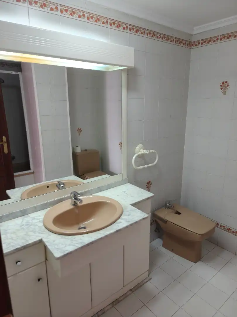 Piso de alquiler en Camí Vell de Xirivella, 68, Juzgados Baño de Piso de alquiler en Mislata con Calefacción, Trastero y Amueblado