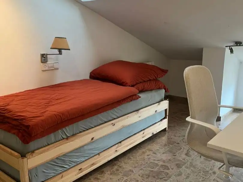 Pis de lloguer a Avinguda del Doctor Peset Aleixandre, 19, Tormos Dormitori de Pis de lloguer en Valencia amb Aire condicionat, Calefacció i Parquet