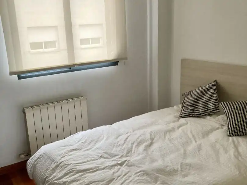 Wohnung zum Verkauf in Avenida Salvador Allende, 7, Barrio de Zaidín Schlafzimmer von Wohnung zum Verkauf in Granada mit Klimaanlage, Heizung und Parkett