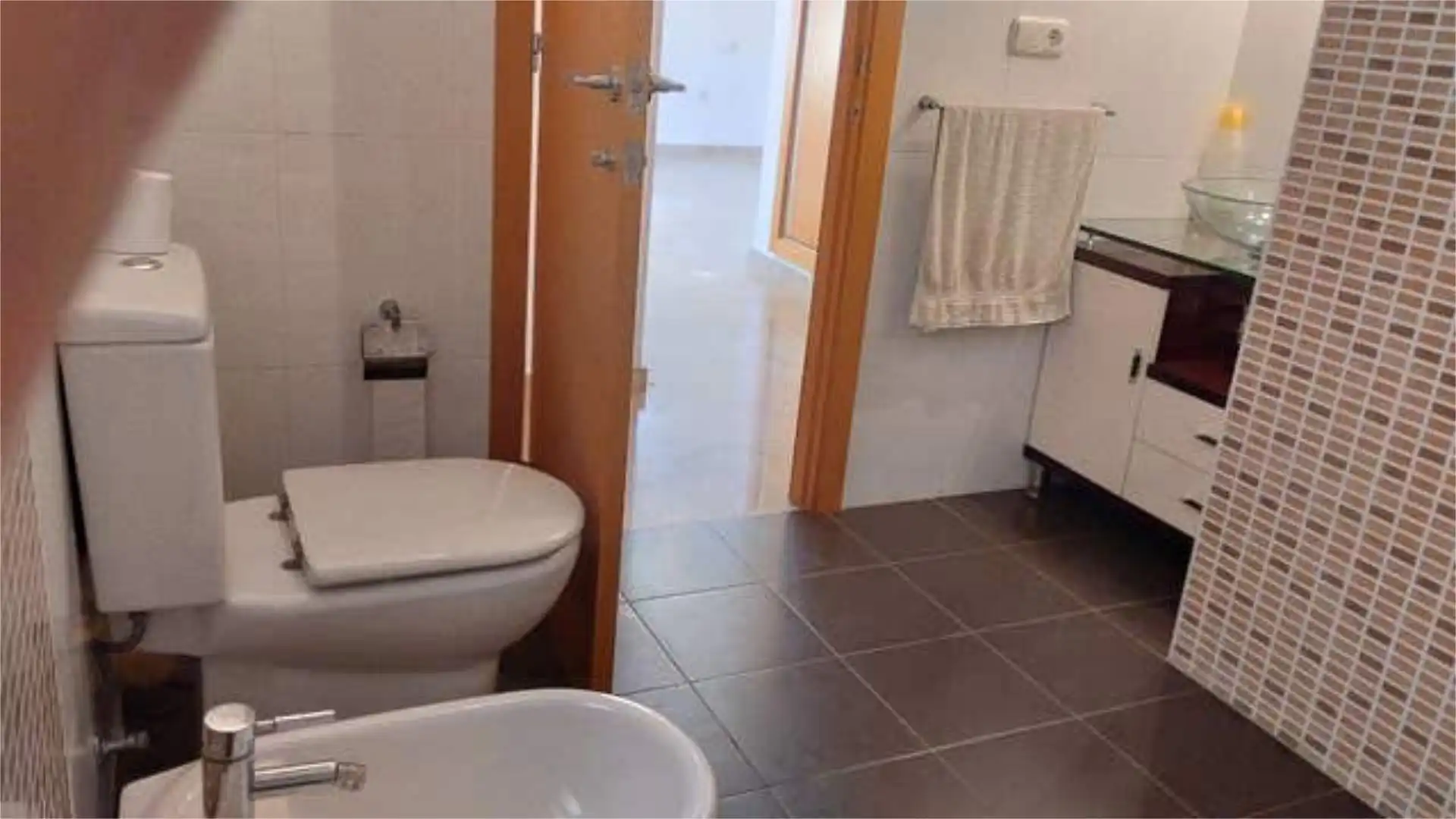 Casa o chalet en venta en Novelé / Novetlè Baño de Casa o chalet en venta en Novelé / Novetlè con Terraza