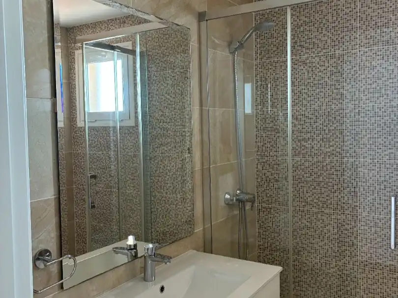 Flat for sale in Avenida de Picasso, 17, La Cala del Moral Bathroom of Flat for sale in Rincón de la Victoria with Air Conditioner, Terrace and Storage room