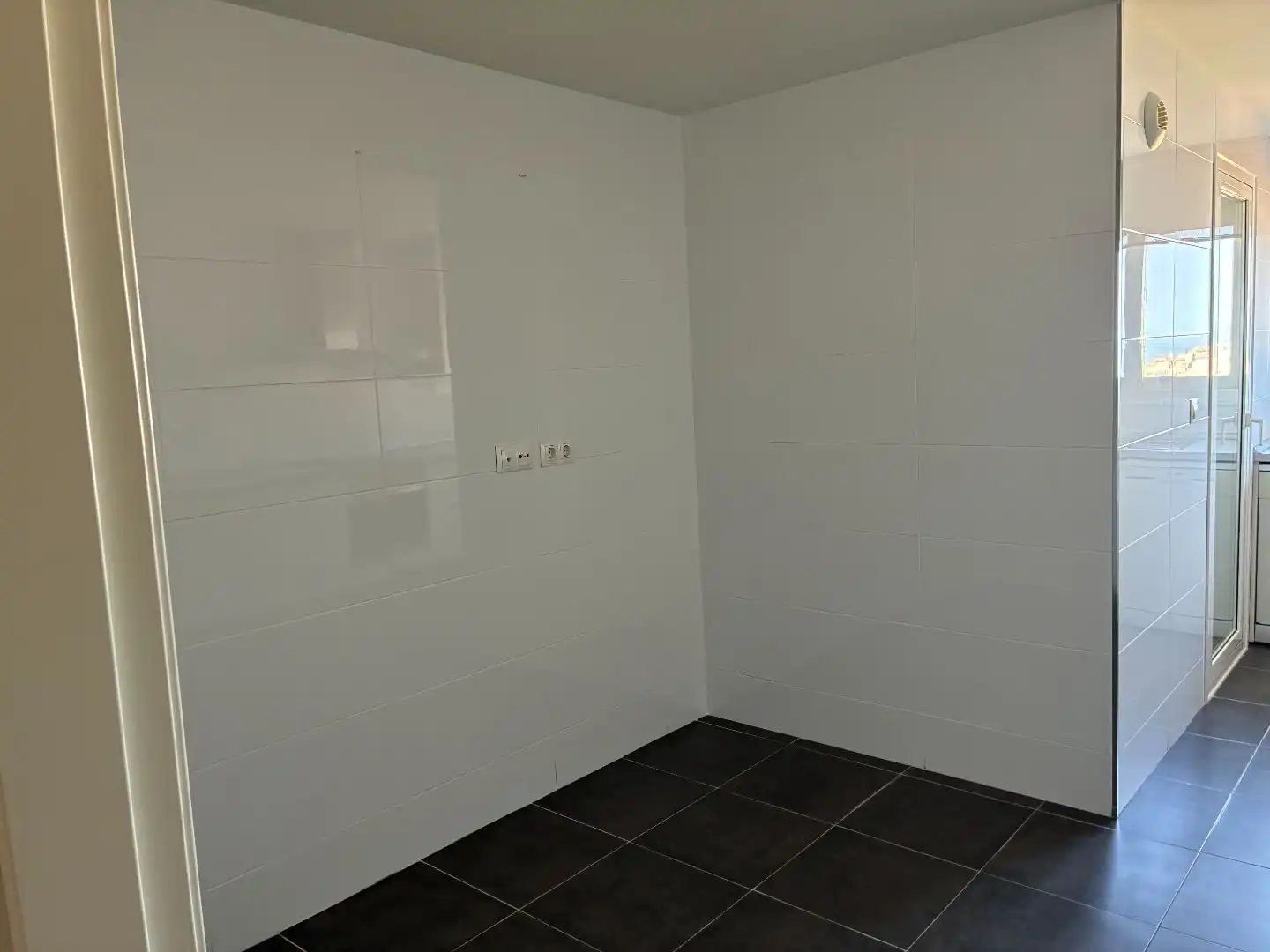 Flat for sale in Avenida de Picasso, 17, La Cala del Moral Bathroom of Flat for sale in Rincón de la Victoria with Air Conditioner, Terrace and Storage room