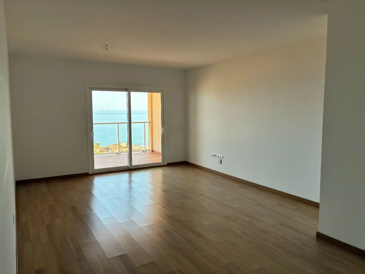 Flat for sale in Avenida de Picasso, 17, La Cala del Moral Living room of Flat for sale in Rincón de la Victoria with Air Conditioner, Terrace and Storage room