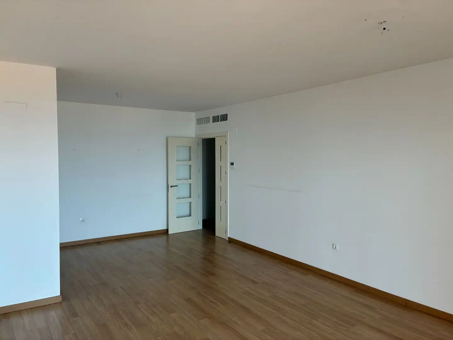 Flat for sale in Avenida de Picasso, 17, La Cala del Moral Living room of Flat for sale in Rincón de la Victoria with Air Conditioner, Terrace and Storage room
