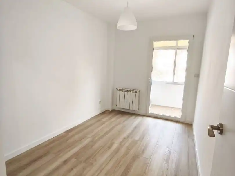 Piso en venta en Calle de la Huerta del Convento, 3, Casco histórico de Vicálvaro Habitación de Piso en venta en Madrid Capital con Aire acondicionado, Terraza y Balcón