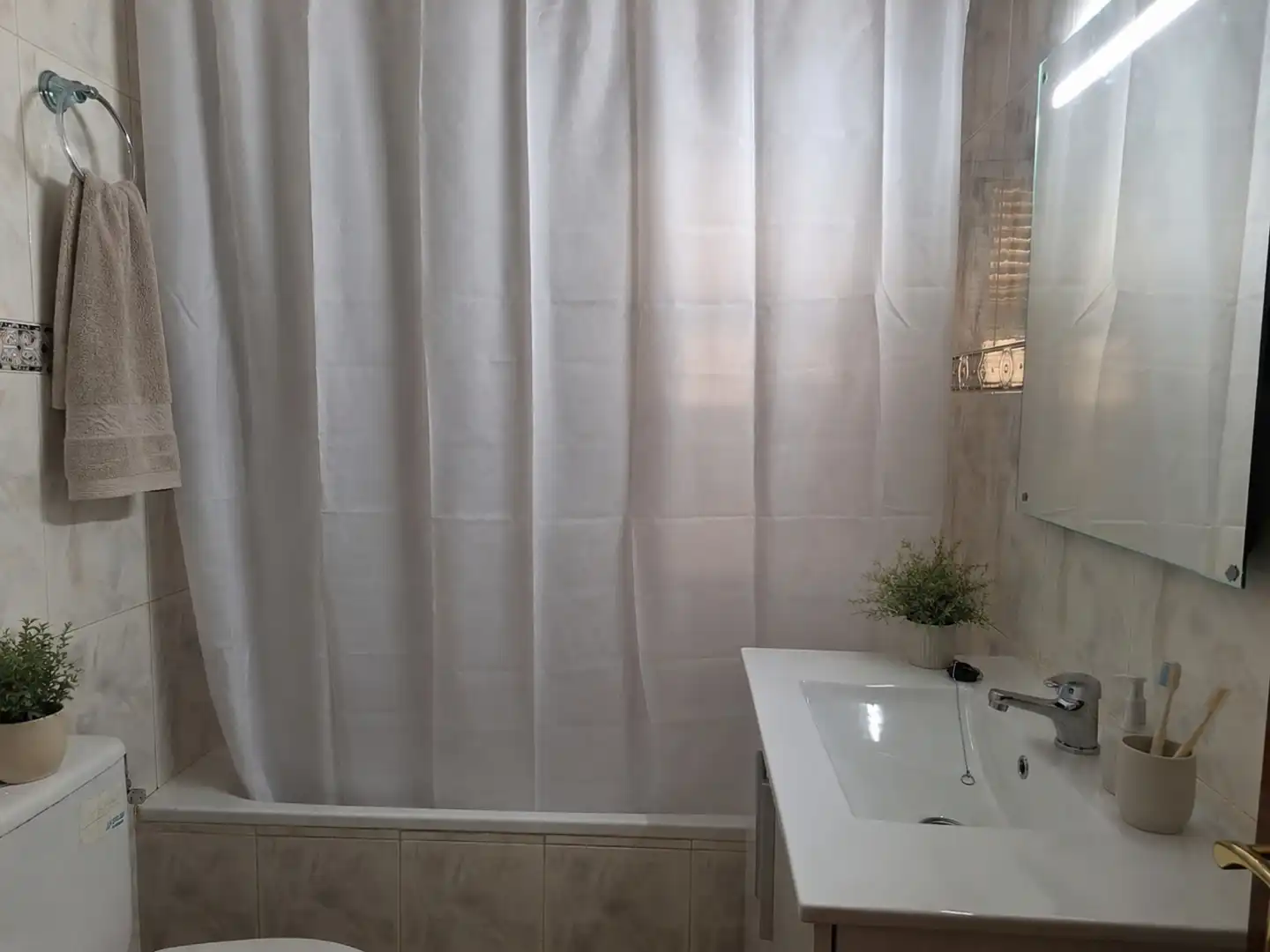 Wohnung zur Miete in Calle Santa Lucía, 6, Quintanar de la Orden Badezimmer von Wohnung zur Miete in Quintanar de la Orden mit Klimaanlage, Heizung und Terrasse