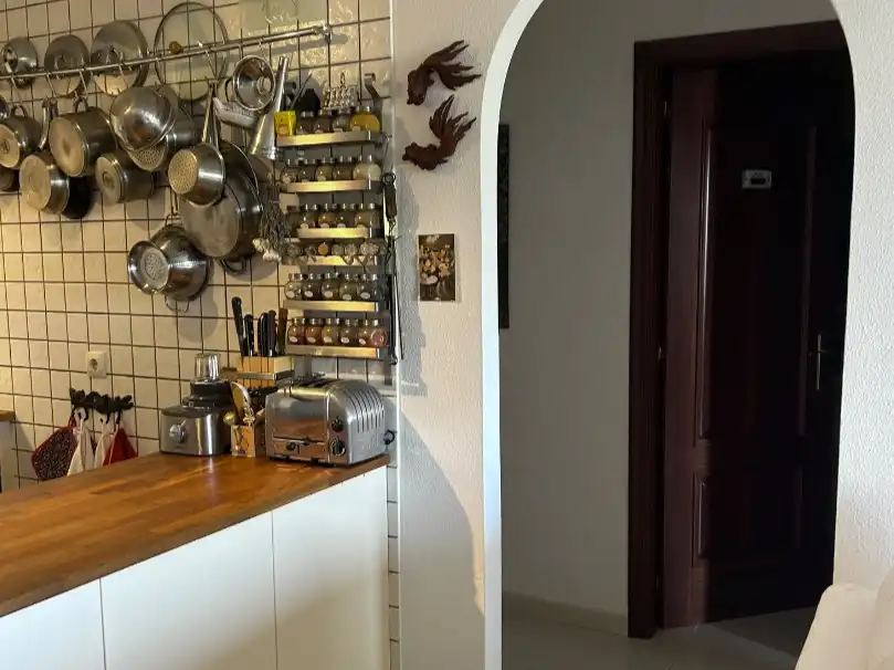 Apartamento en venta en Avenida Juan Carlos I, 5, El Médano Cocina de Apartamento en venta en Granadilla de Abona con Piscina, Parking comunitario y Balcón