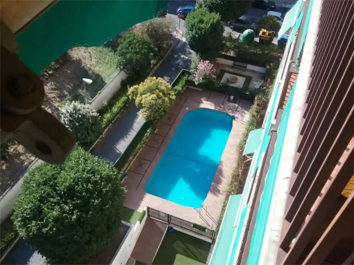 Wohnung zur Miete in Cervantes Schwimmbecken von Wohnung zur Miete in Granada mit Heizung, Privatgarten und Terrasse