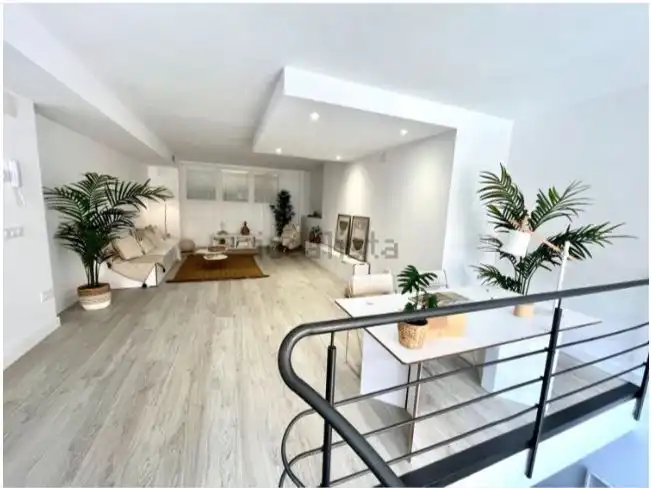 Dúplex en venta en Carrer Bellavista, 14, Centre Sala de estar de Dúplex en venta en L'Hospitalet de Llobregat con Aire acondicionado y Terraza