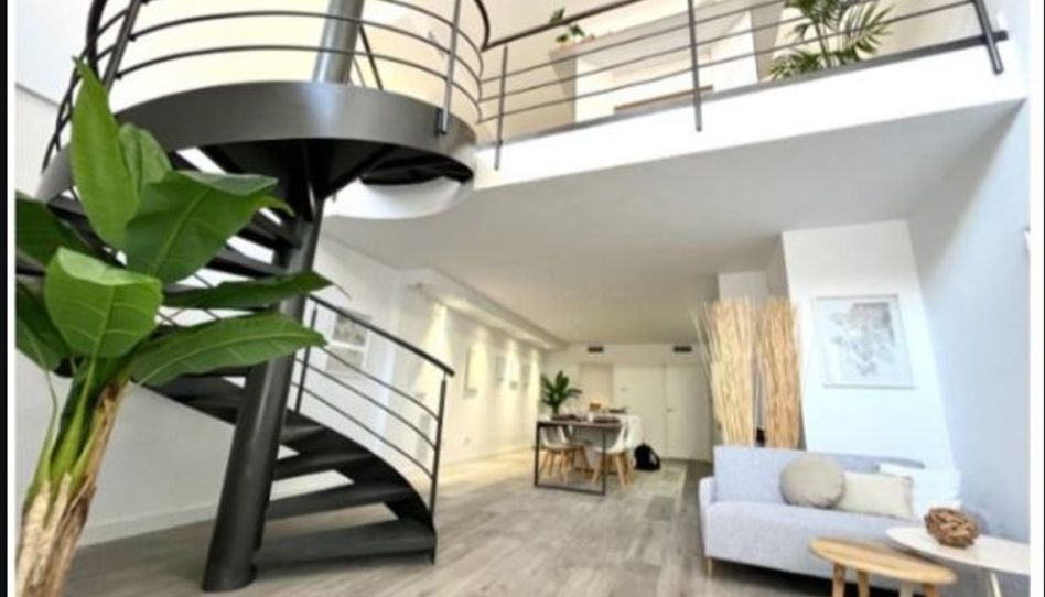 Flat for sale in Carrer Bellavista, 14, Centre, L'Hospitalet de Llobregat - image 1 Photo 1 of Flat for sale in Carrer Bellavista, 14, Centre, L'Hospitalet de Llobregat